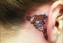 26 Tatuagens originais em orelhas 18
