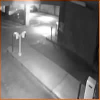 Fantasma de uma mulher surge em câmera de segurança em um estacionamento de carros t-links - t link 05 - T-Links #291 – Links da semana - foto t-links - t link 05 - T-Links #291 – Links da semana