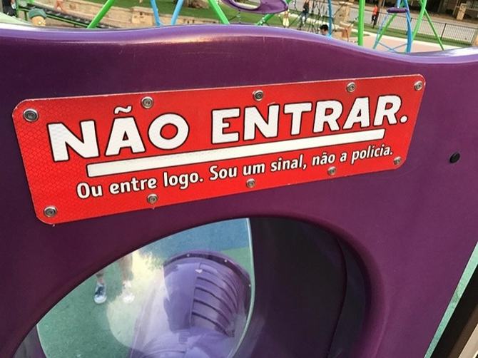 20 placas épicas encontradas no Brasil 7