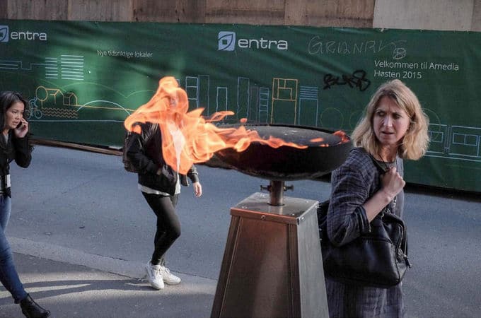 29 incríveis coincidências de fotos tiradas nas ruas pelo mundo 14