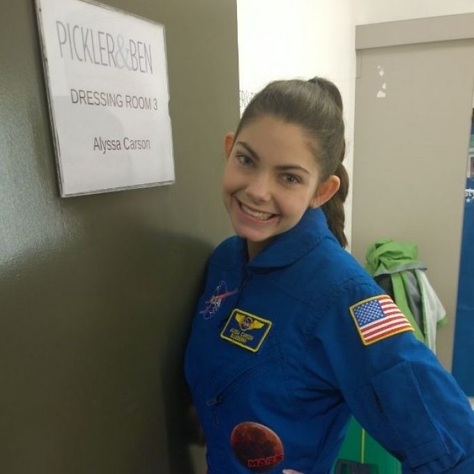 Garota de apenas 17 anos está sendo treinada pela NASA para ser a primeira pessoa em Marte 16