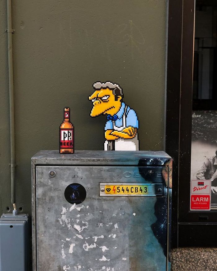 Artista sueco espalha sua impressionante arte Pixel pela cidade 17