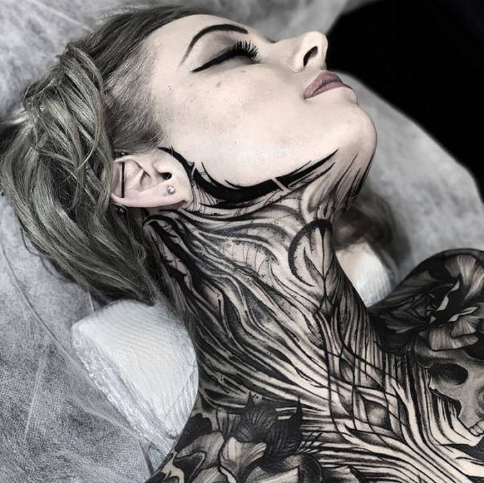 45 idéias inspiradoras de tatuagem para o pescoço e nuca 14