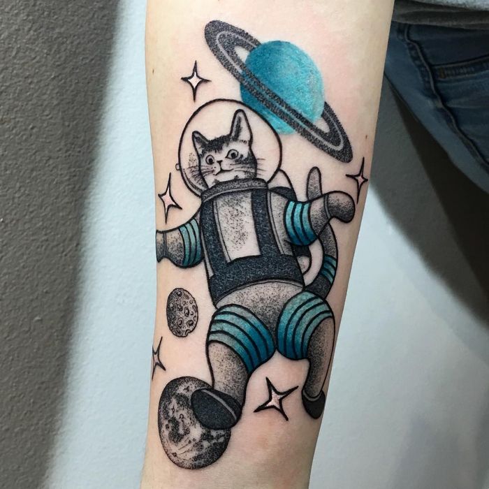 32 ideias de tatuagens inspiradas no espaço 21