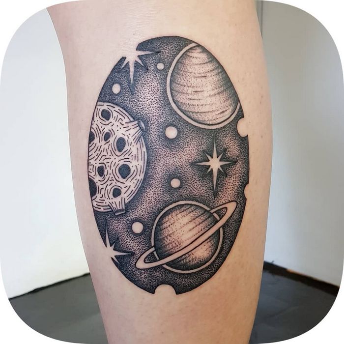 32 ideias de tatuagens inspiradas no espaço 32
