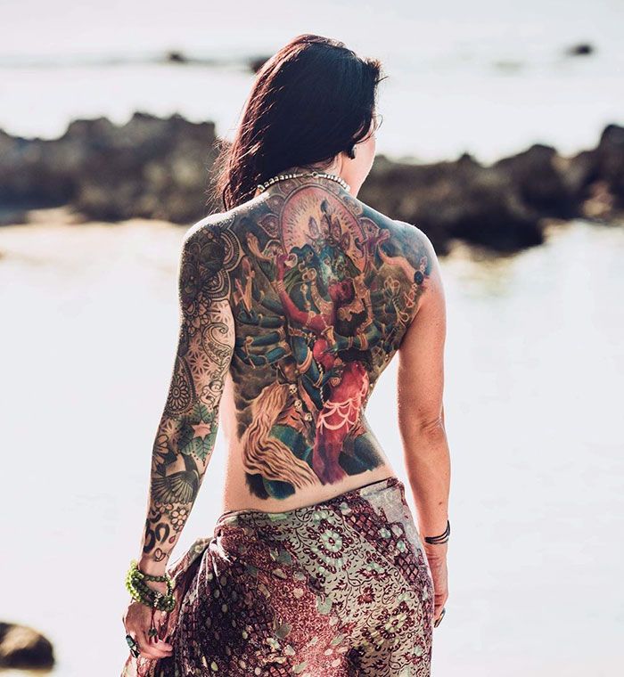 30 tatuagens impressionantes nas costas que são obras-primas 6