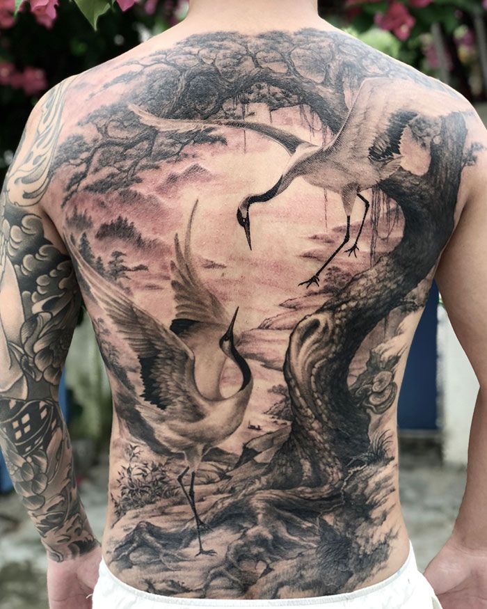 30 tatuagens impressionantes nas costas que são obras-primas 13