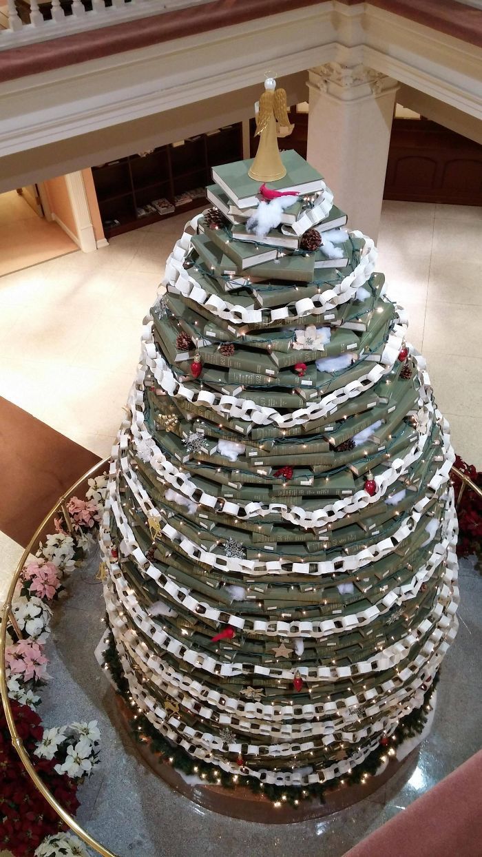 34 vezes funcionários criativos construíram árvores de Natal com temas de trabalho 10