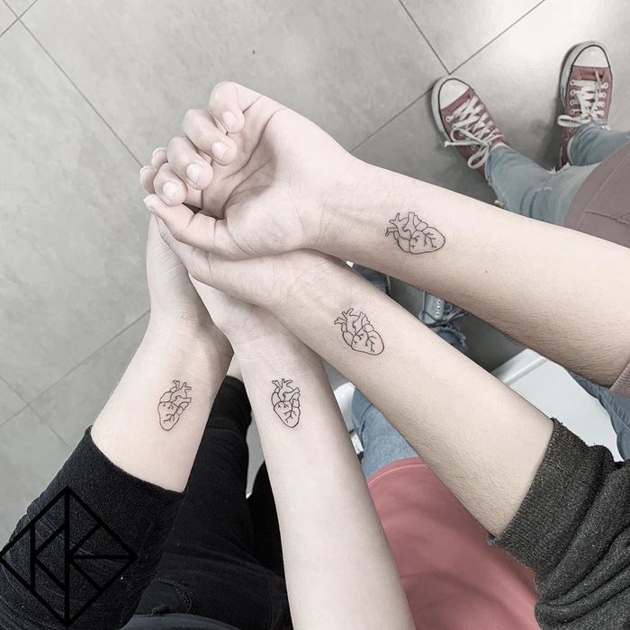 39 ideias lindas para tatuagens para irmãs e melhores amigas 9