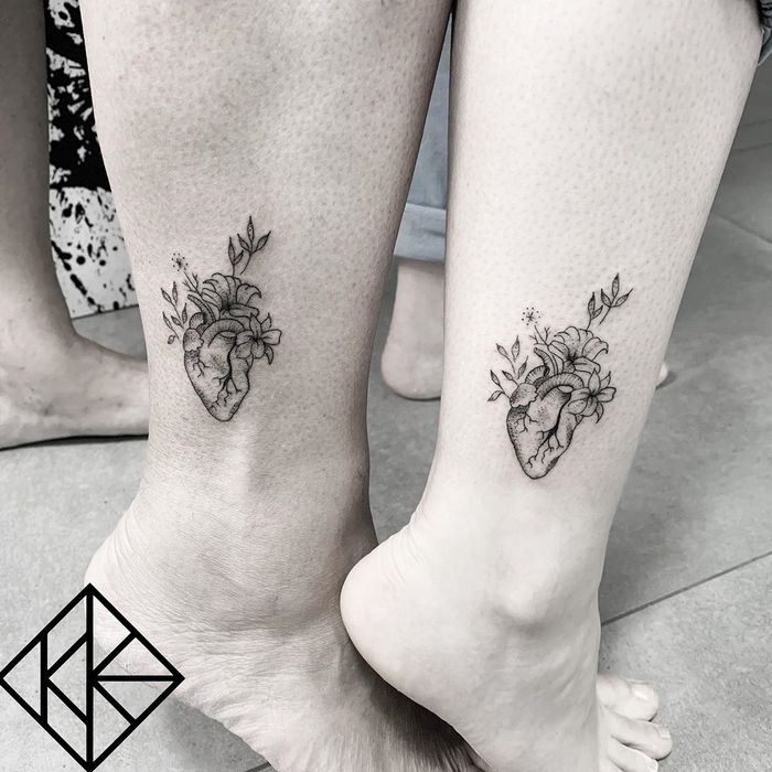 39 ideias lindas para tatuagens para irmãs e melhores amigas 21