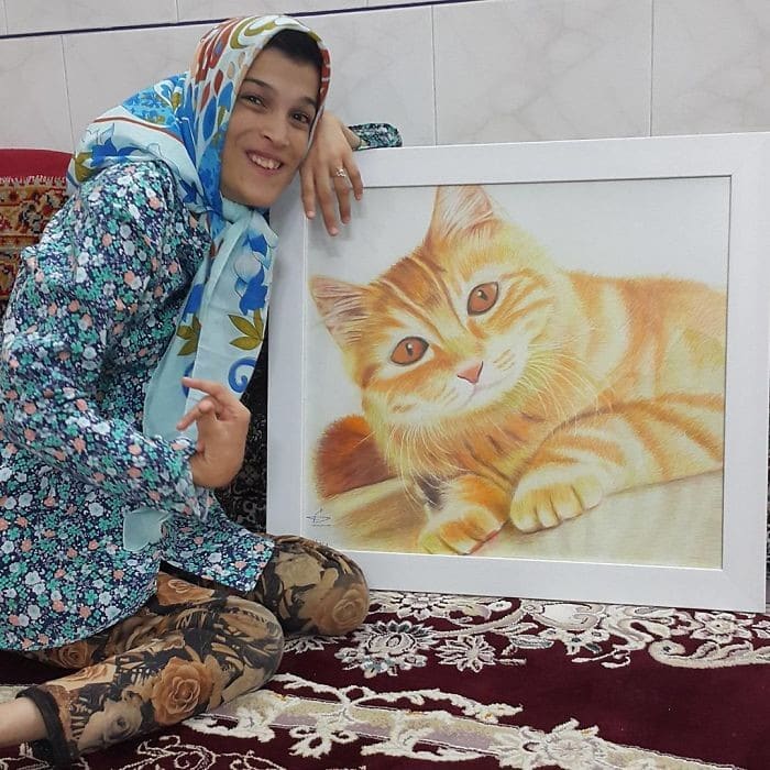35 retratos incríveis desta artista iraniana com deficiência que usa apenas o Pé 12