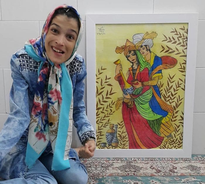 35 retratos incríveis desta artista iraniana com deficiência que usa apenas o Pé 28