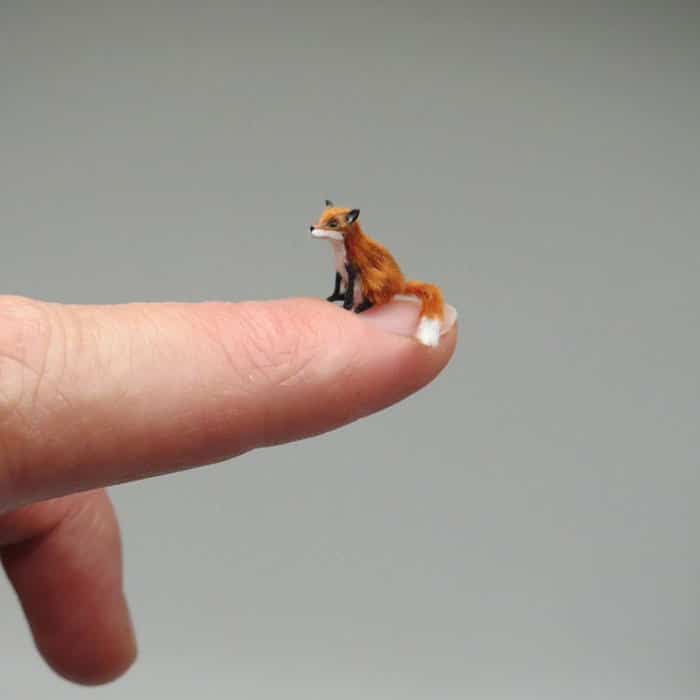 40 animais em miniatura criados pelo renomado artista Fanni Sandor 25