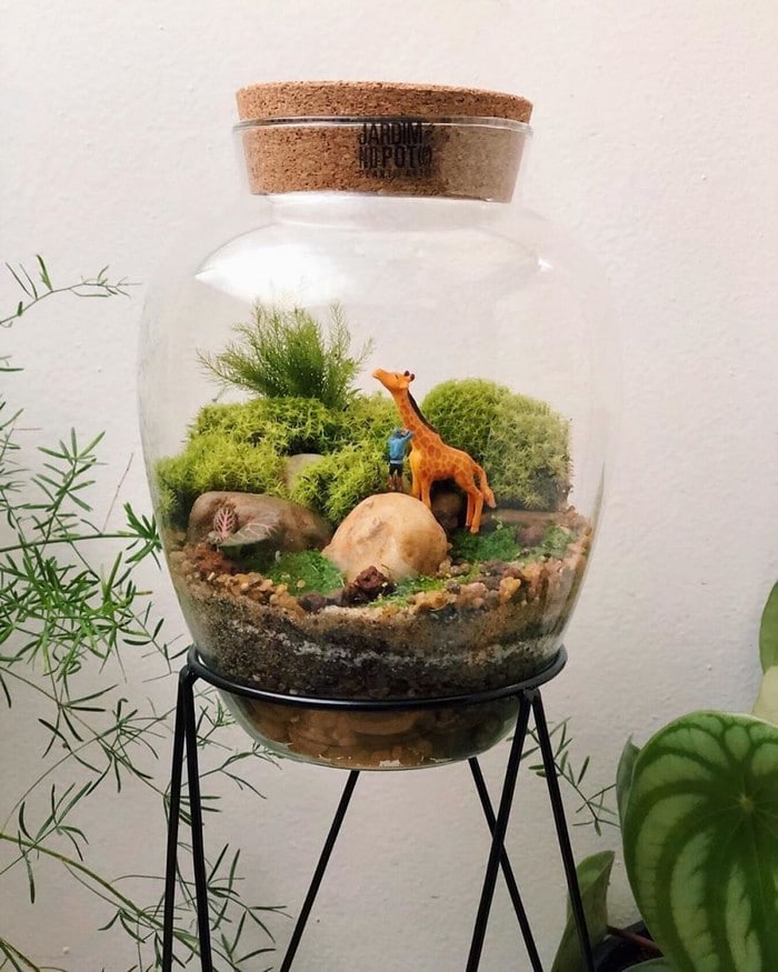 Artistas criam mundos minúsculos em recipientes de vidro (42 fotos) 24