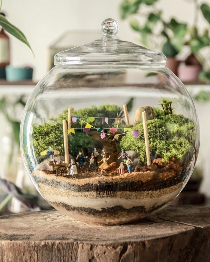 Artistas criam mundos minúsculos em recipientes de vidro (42 fotos) 37