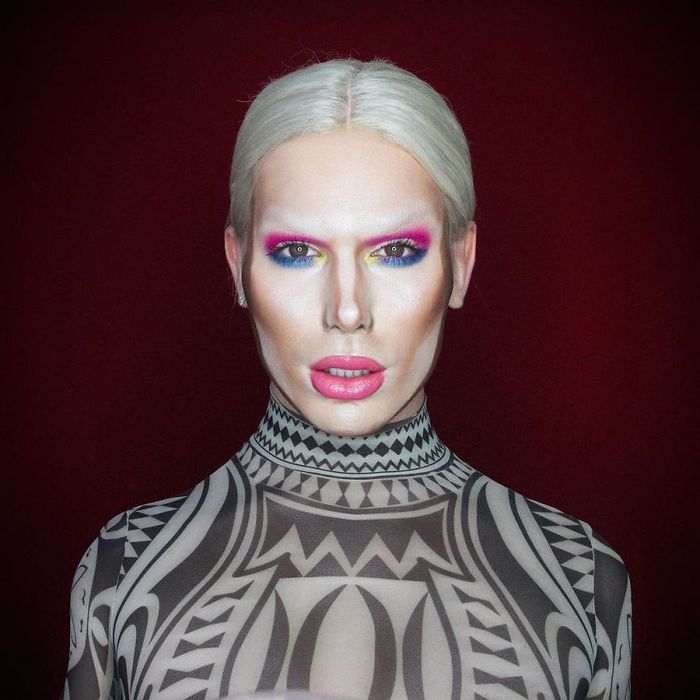 Drag Queen é tão boa em maquiagem que pode se transformar em qualquer celebridade (29 fotos) 19