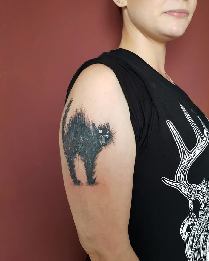45 pessoas que fizeram tatuagens absolutamente incríveis de gatos 7