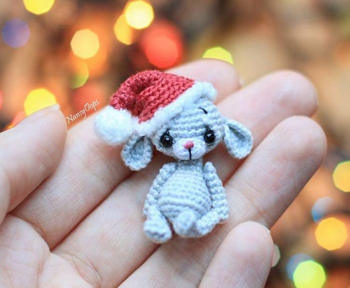 Este artista russa cria pequenos bichinhos de pelúcia de crochê que você pode levar a qualquer lugar (20 fotos) 16