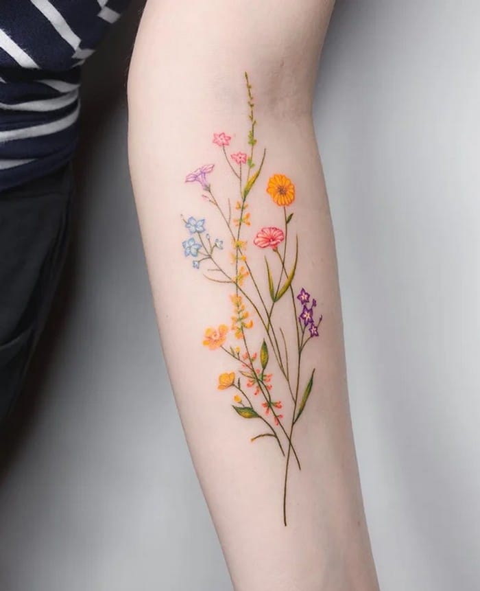 24 tatuagens minimalistas que são o equilíbrio ideal entre ousado e elegante 19