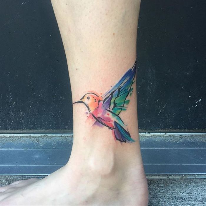 49 tatuagens pequenas para tornozelos que vão te encantar: são discretas e lindas! 37