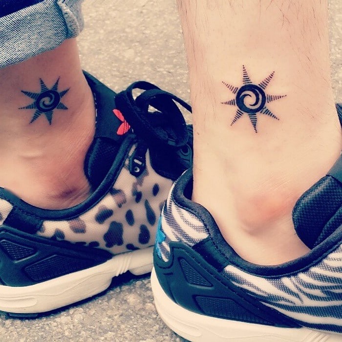 49 tatuagens pequenas para tornozelos que vão te encantar: são discretas e lindas! 45