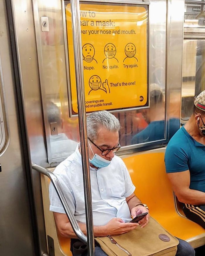 Esta página do Instagram está postando as máscaras do coronavírus mais ridículas vistas no metrô 33