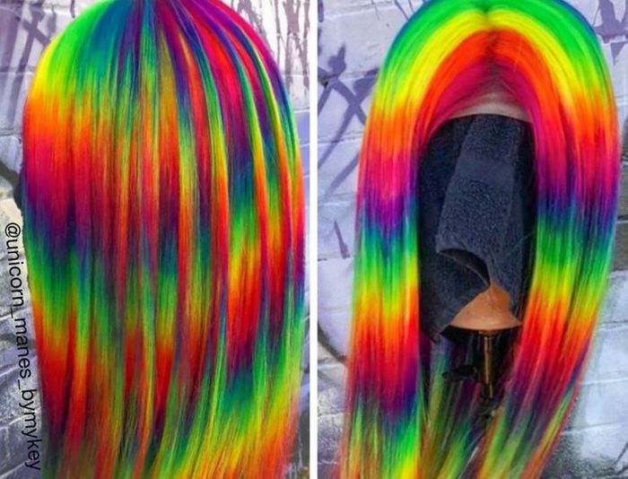 Um cabeleireiro australiano que transforma o cabelo em arco-íris 24