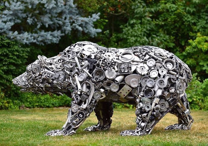 Artista americano traz materiais reciclados de volta à vida, aqui estão 42 de suas esculturas incríveis 21