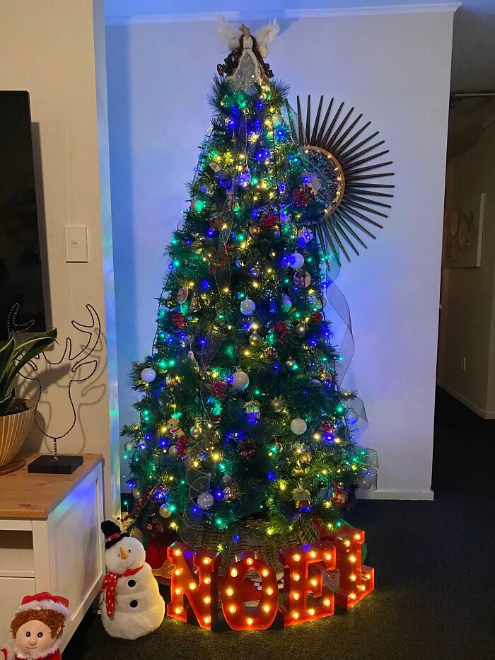 Ei, leitores, compartilhem sua árvore de Natal conosco 21