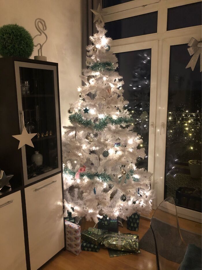 Ei, leitores, compartilhem sua árvore de Natal conosco 28