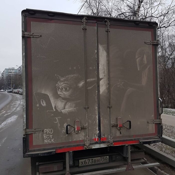Donos de caminhões sujos encontram desenhos incríveis em seus veículos deixados por este artista 29