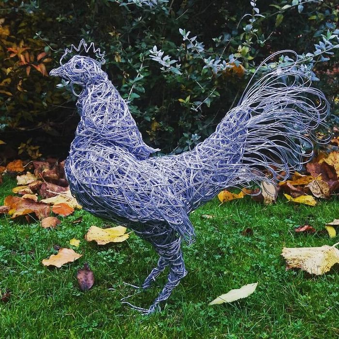 Este artista de Norfolk faz esculturas de animais incríveis com arame 6