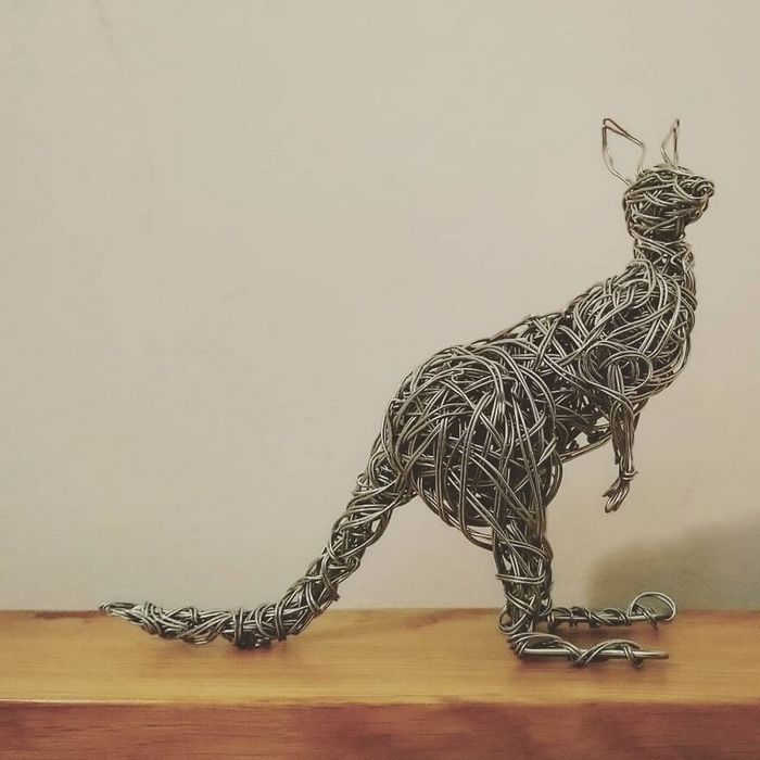 Este artista de Norfolk faz esculturas de animais incríveis com arame 7