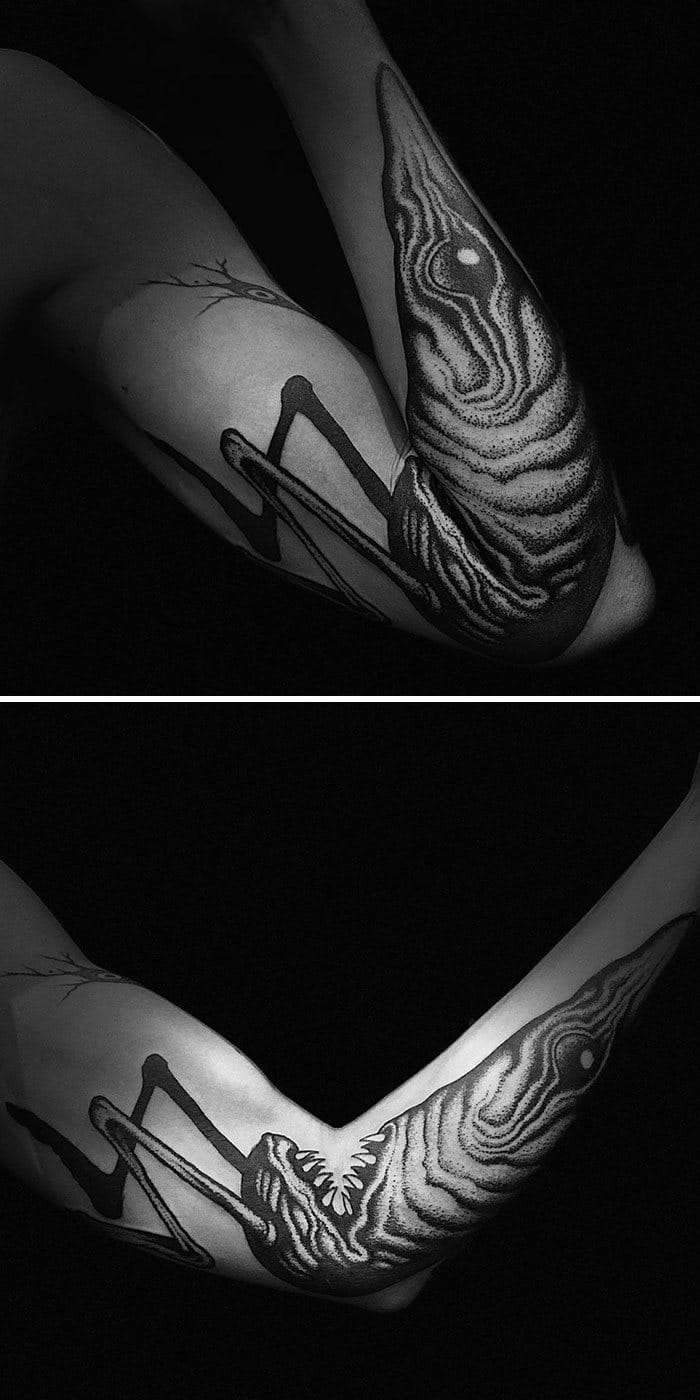 38 tatuagens impressionantes de movimento que se transformam quando as pessoas dobram seus corpos 16