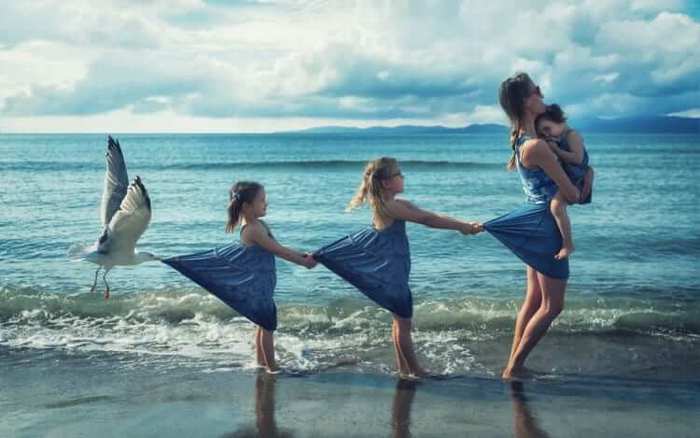 Fotógrafo cria manipulações extraordinárias com a sua própria família 9