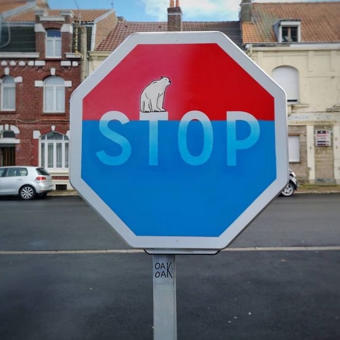 Artista francês cria arte humorística nas ruas de Paris 25