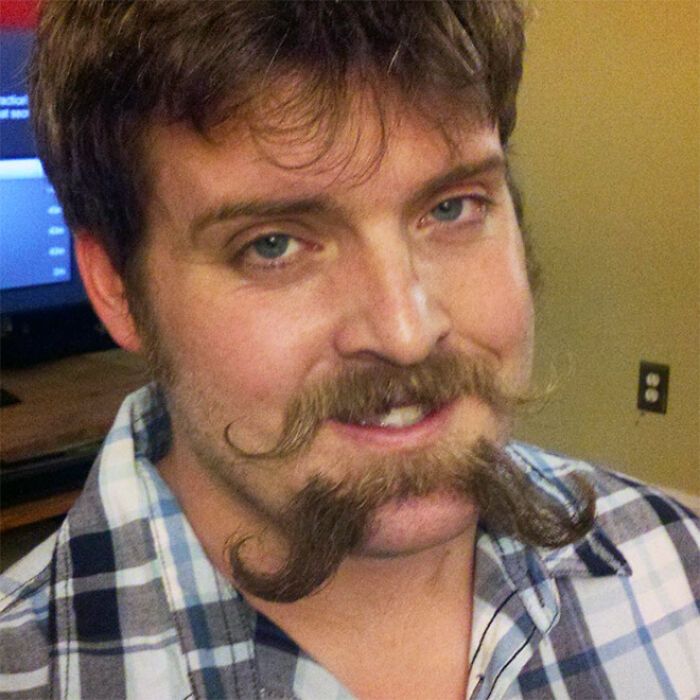 38 homens que pensaram que um bigode duplo era uma boa ideia 21