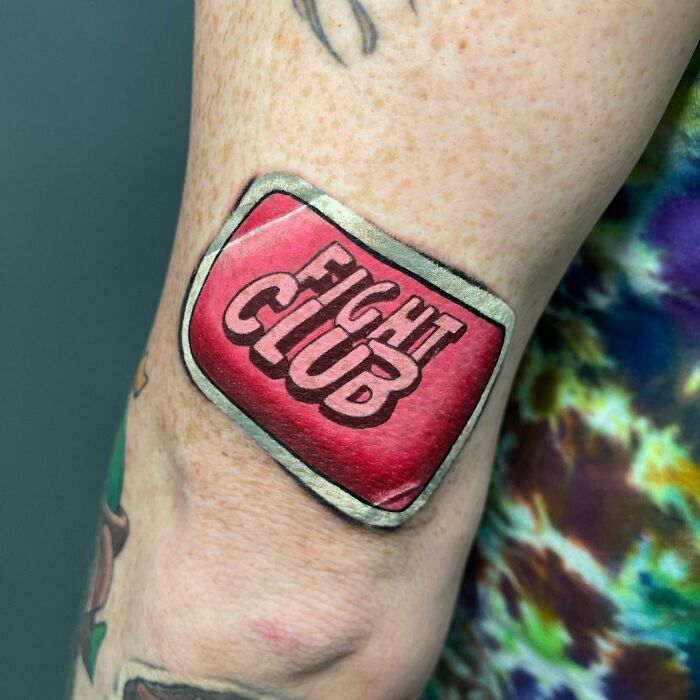 Tatuador cria tatuagens em adesivos que parecem reais (54 fotos) 48