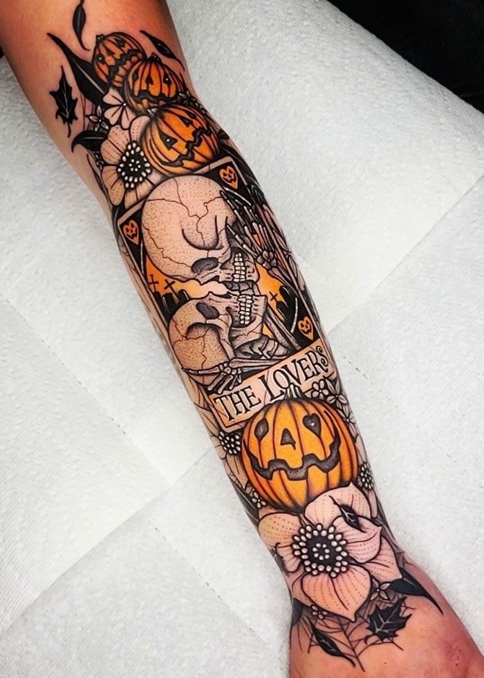 54 tatuagens inspiradas no Halloween de pessoas que fizeram seu amor pelo terror permanente 47