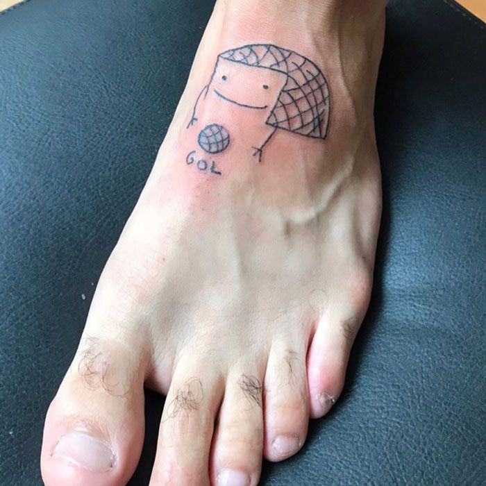 Esta tatuadora não consegue desenhar e é precisamente por isso que seus clientes a escolheram (32 fotos) 23