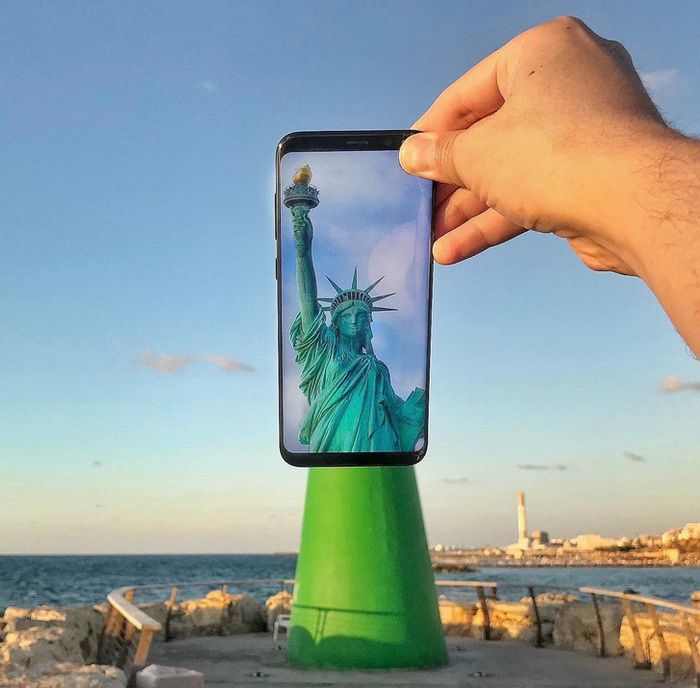 Este artista usa seu celular e sua imaginação para deixar a sua realidade mais divertida (29 fotos) 7