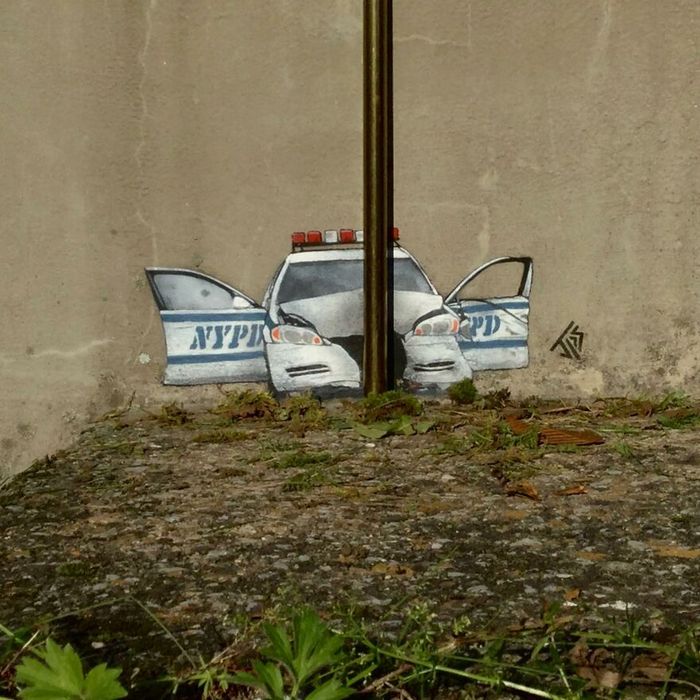 Artista torna as ruas divertidas ao criar grafites que interagem com o ambiente (46 fotos) 17