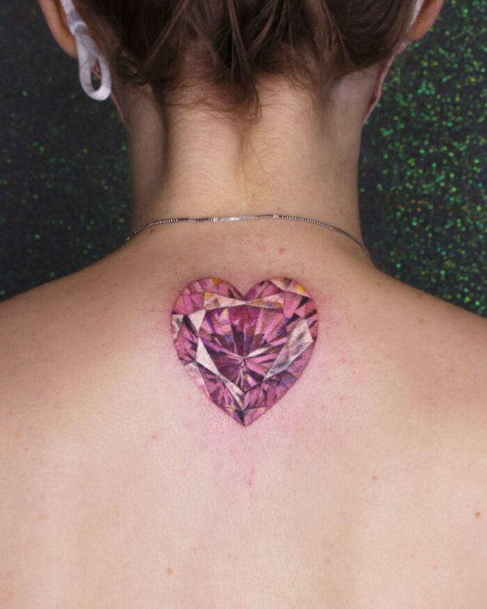 As pessoas vão a esta artista para fazer tatuagens de joias permanentes (40 fotos) 11
