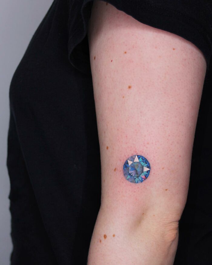 As pessoas vão a esta artista para fazer tatuagens de joias permanentes (40 fotos) 16