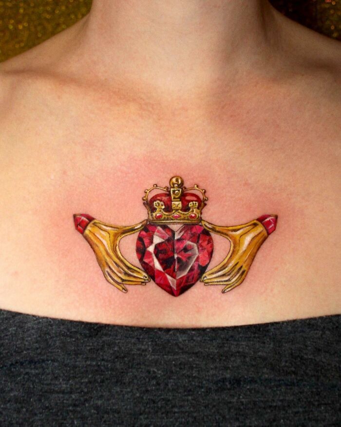 As pessoas vão a esta artista para fazer tatuagens de joias permanentes (40 fotos) 39