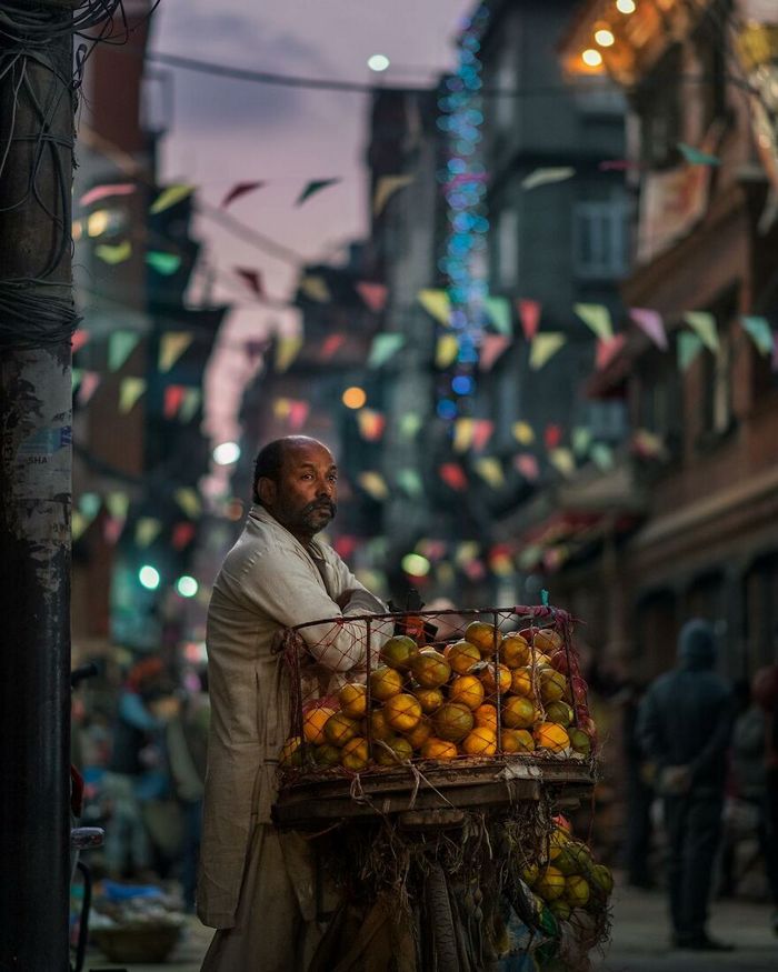 O lado tranquilo da vida urbana nas ruas estreitas do sul da Ásia (36 fotos) 10