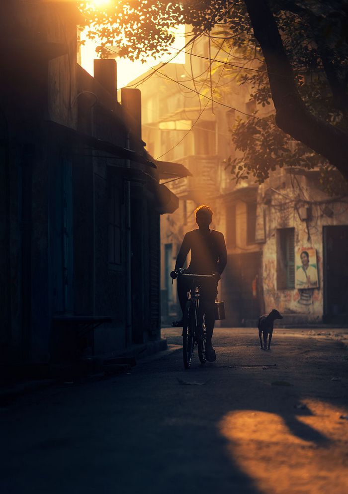 O lado tranquilo da vida urbana nas ruas estreitas do sul da Ásia (36 fotos) 21