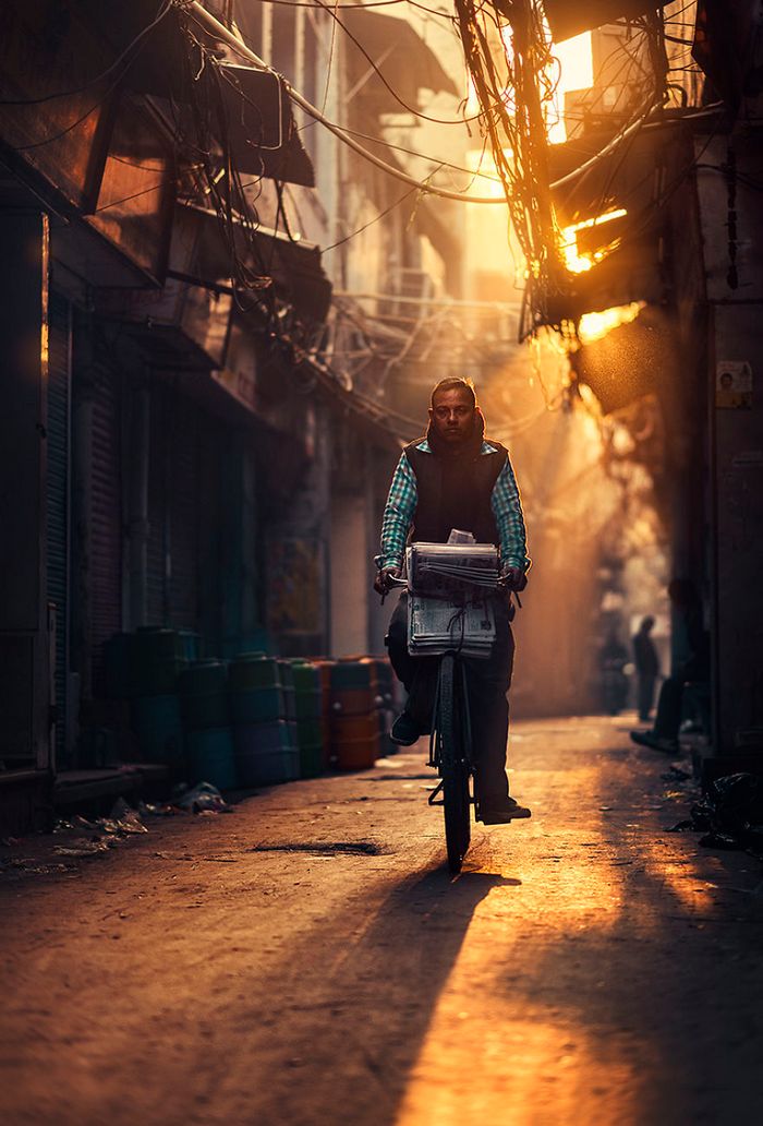 O lado tranquilo da vida urbana nas ruas estreitas do sul da Ásia (36 fotos) 30