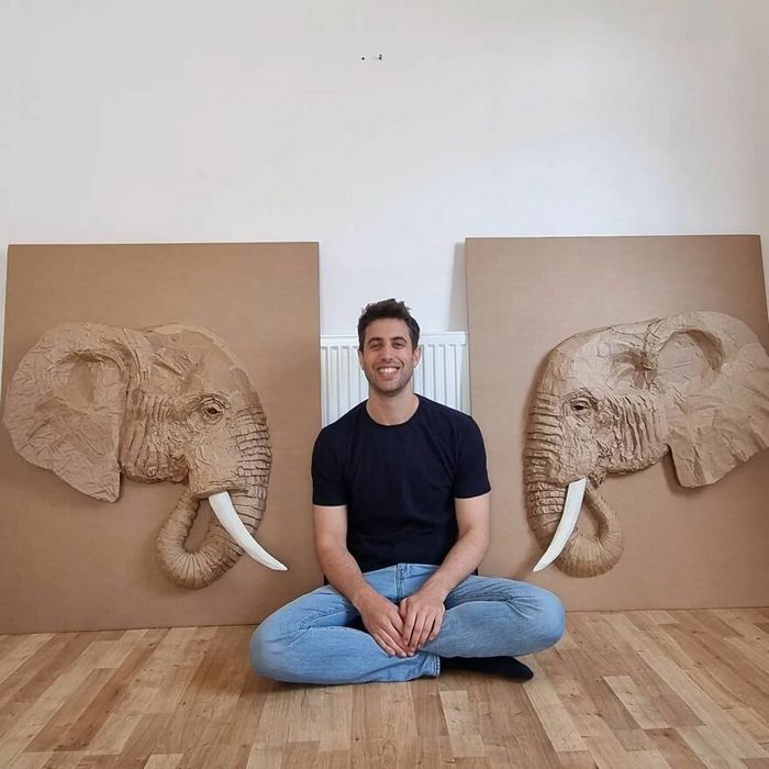 Artista transforma papelão e outros materiais descartados em impressionantes esculturas realistas de animais (22 fotos) 12
