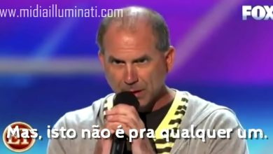 Demi Lovato leva 'patada' de participante do 'X Factor' 1
